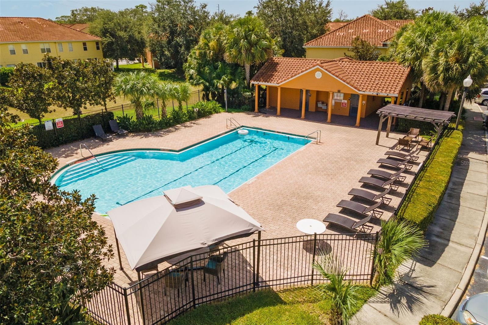 CRESTWYND BAY - Residential