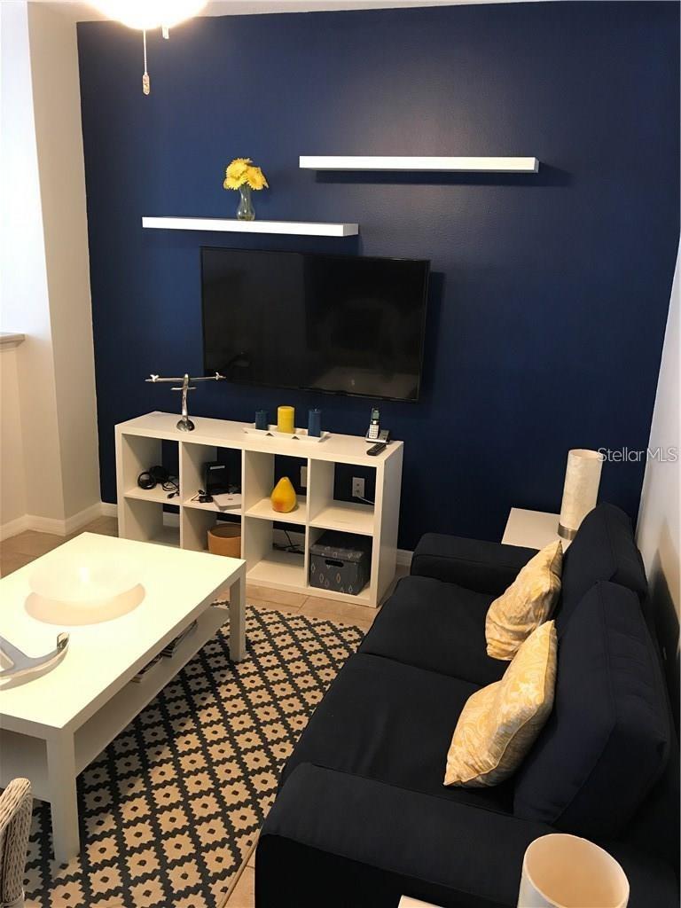 CRESTWYND BAY - Residential