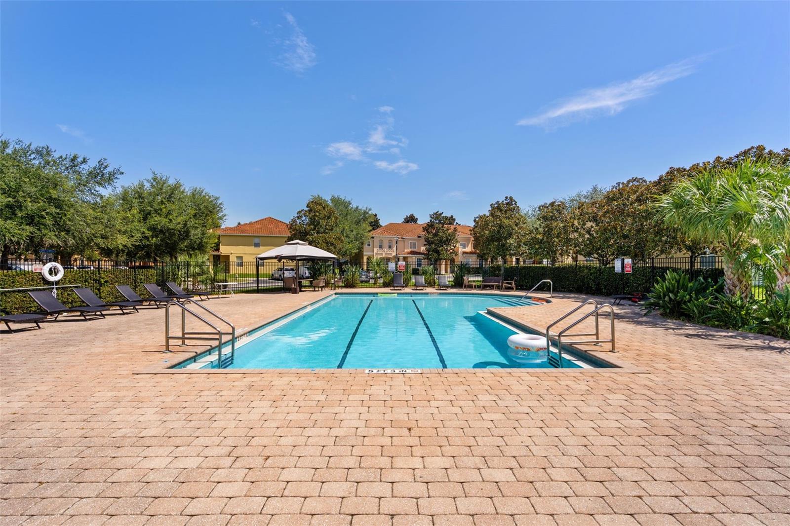 CRESTWYND BAY - Residential