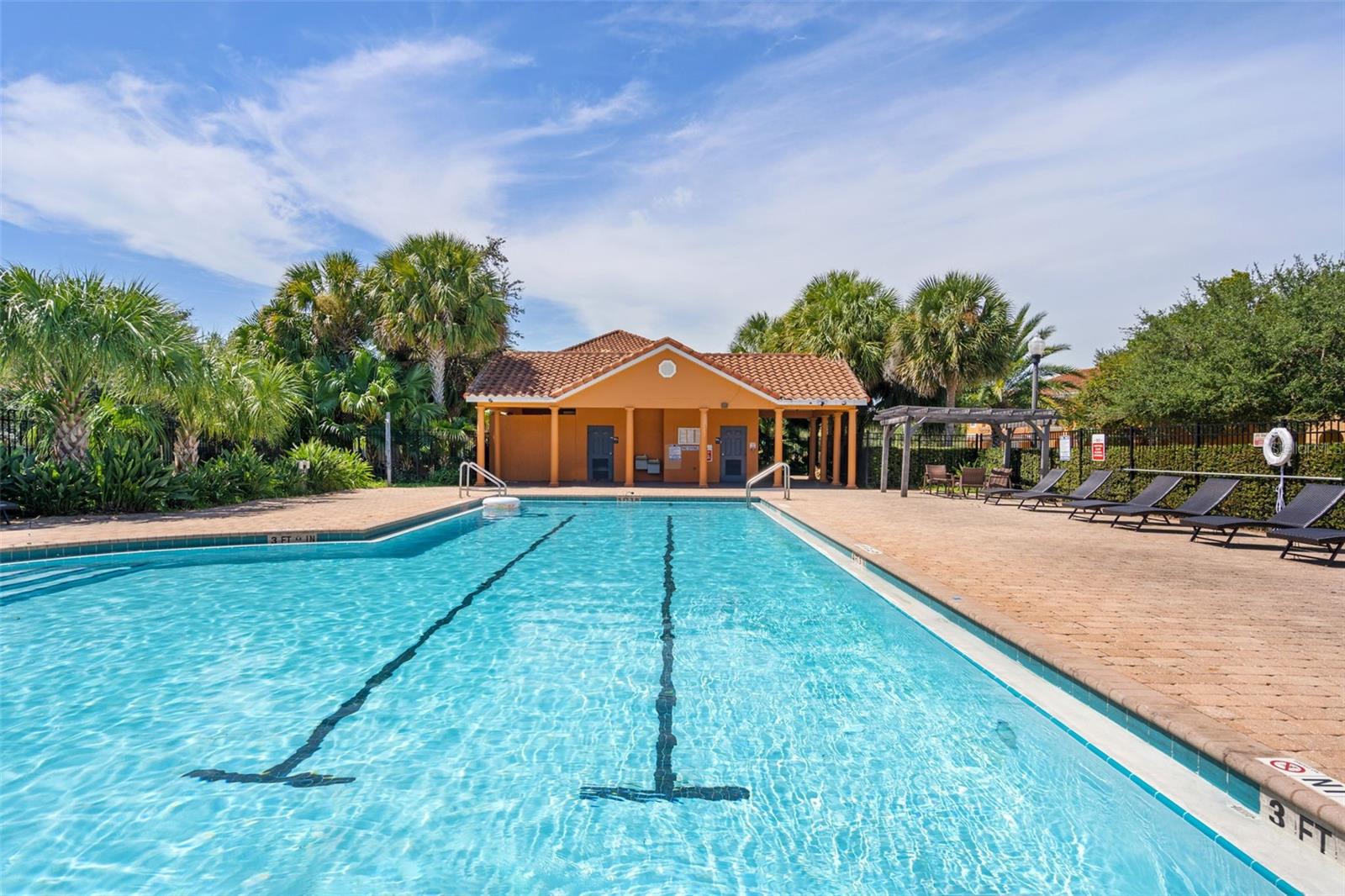 CRESTWYND BAY - Residential