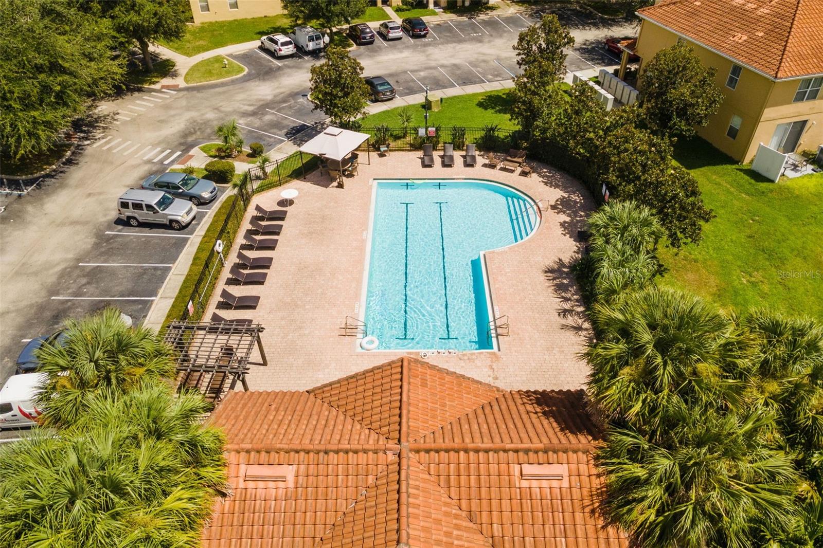 CRESTWYND BAY - Residential