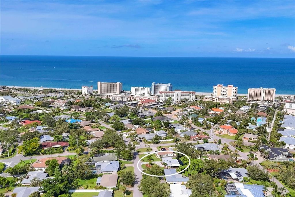Photo of 636 Cadiz Road, Venice, FL 34285 (MLS # N6139695)