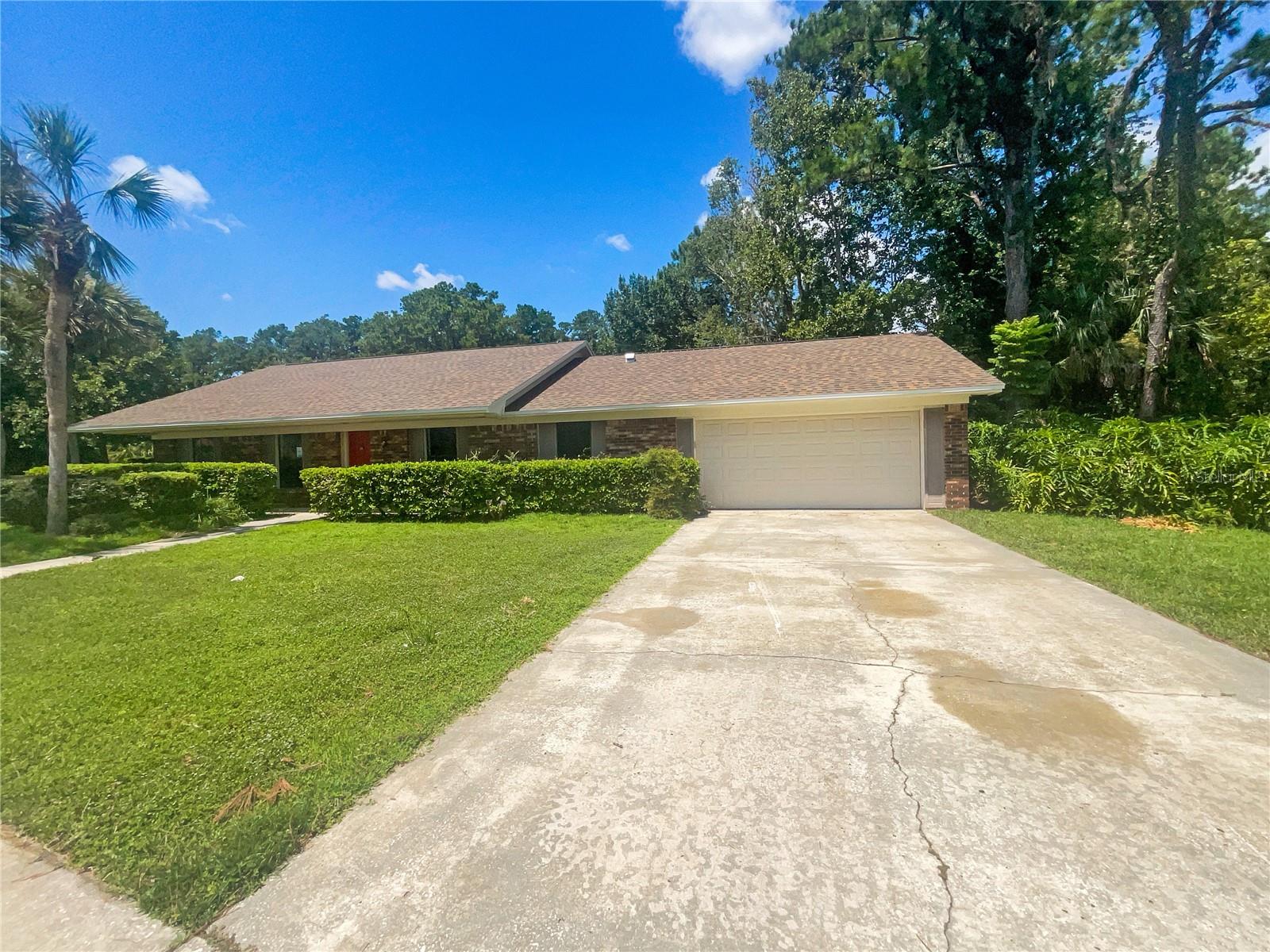 Photo 8 of 24 of 854 RIVERBEND BOULEVARD house