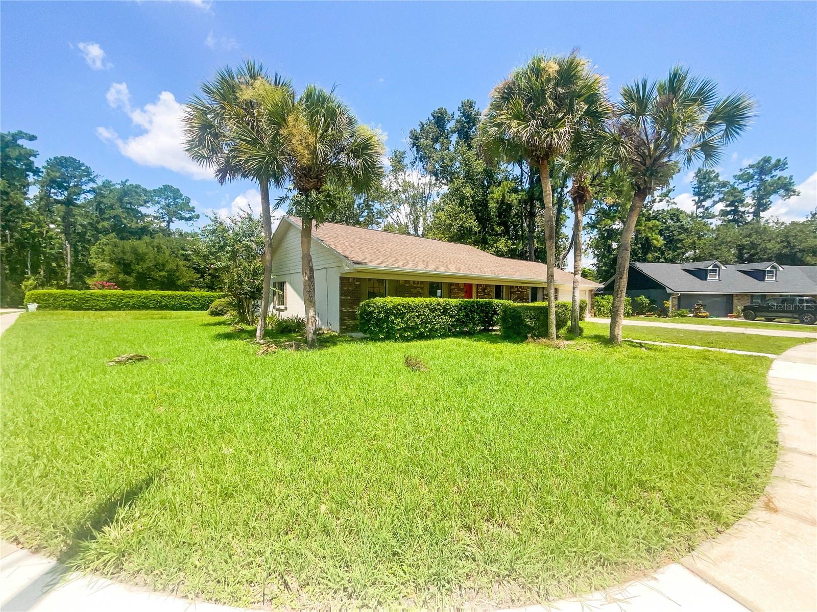 Photo 9 of 24 of 854 RIVERBEND BOULEVARD house