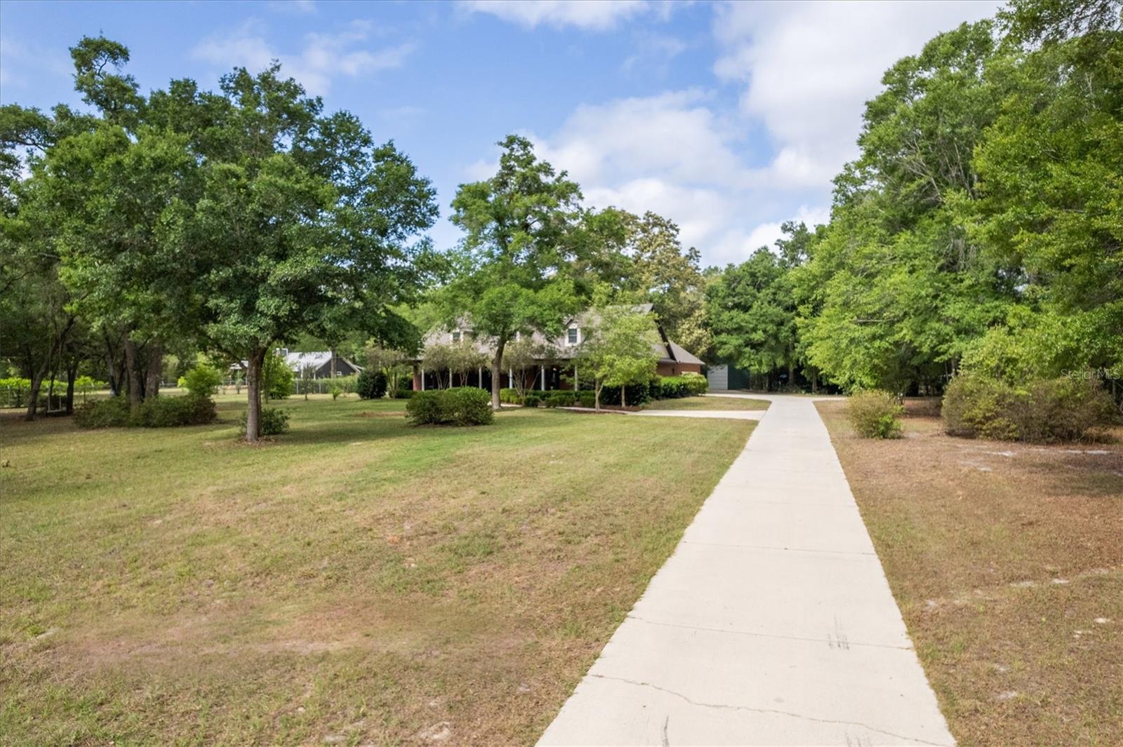 COUNTRY GARDEN ESTATES - Residential