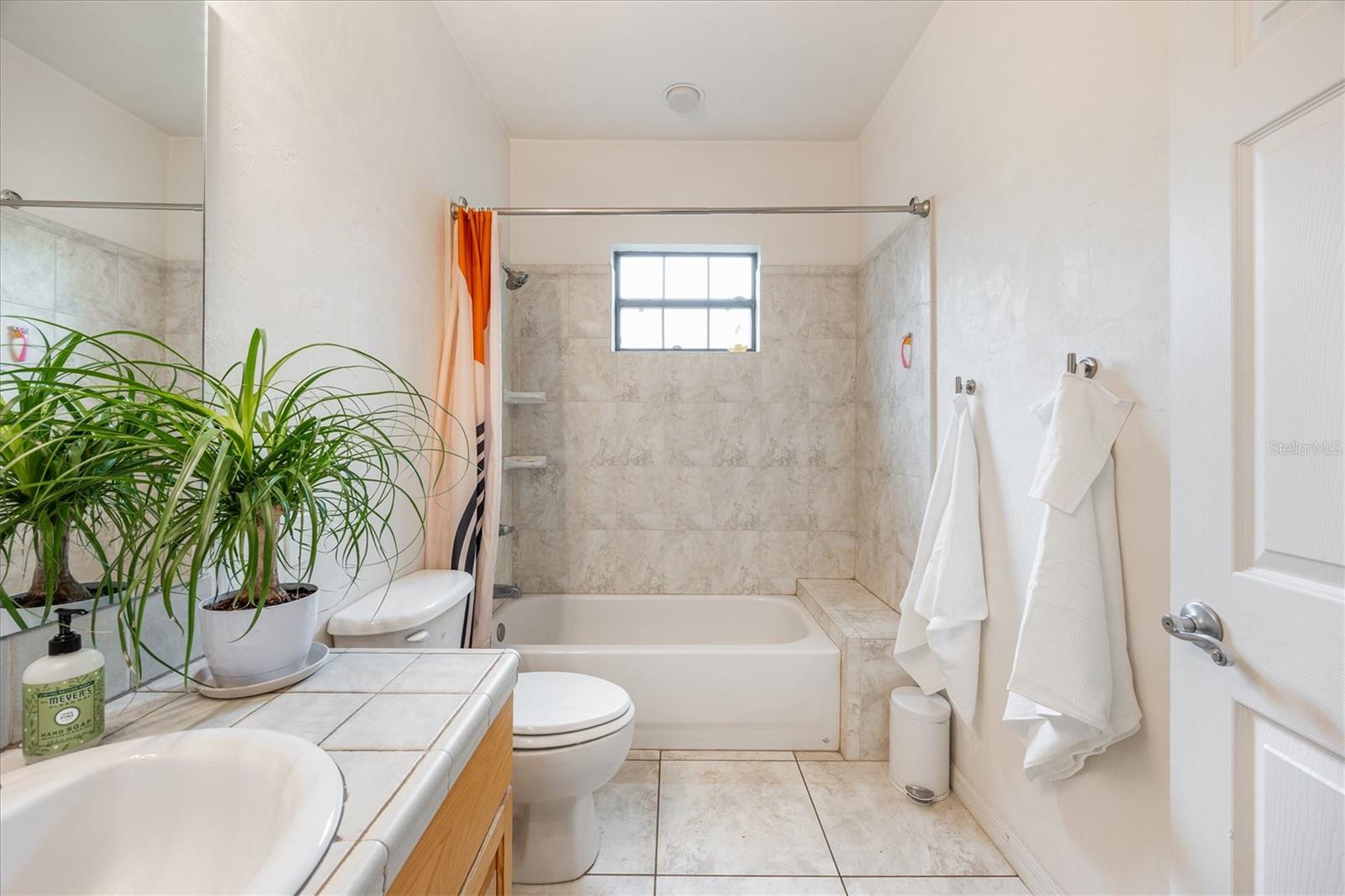 COUNTRY GARDEN ESTATES - Residential