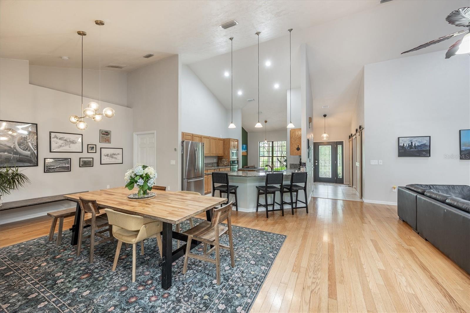 COUNTRY GARDEN ESTATES - Residential