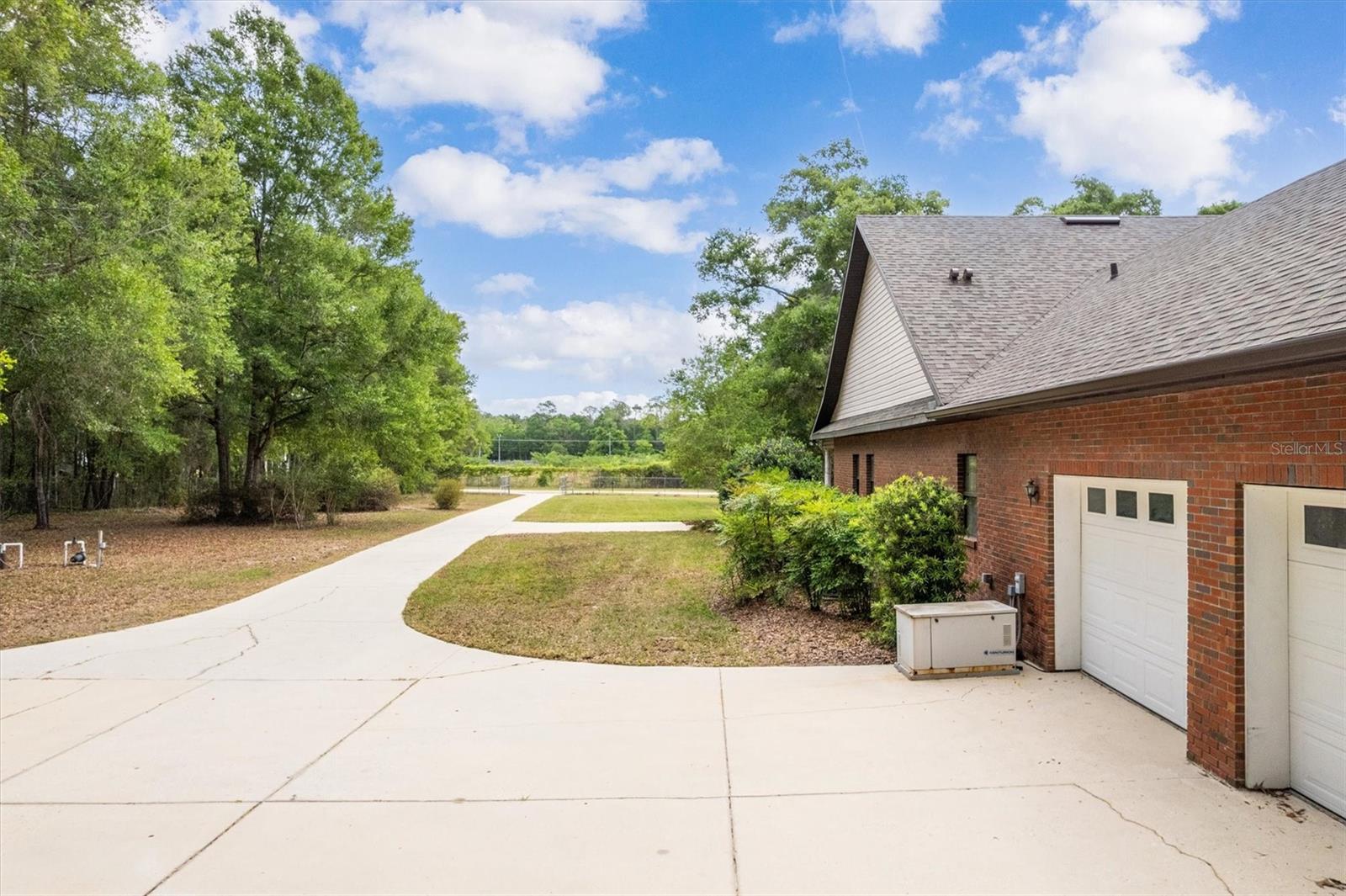 COUNTRY GARDEN ESTATES - Residential