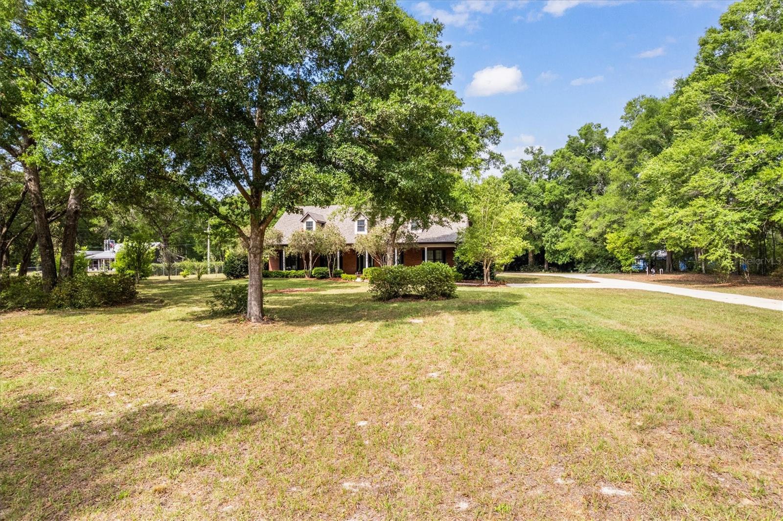 COUNTRY GARDEN ESTATES - Residential