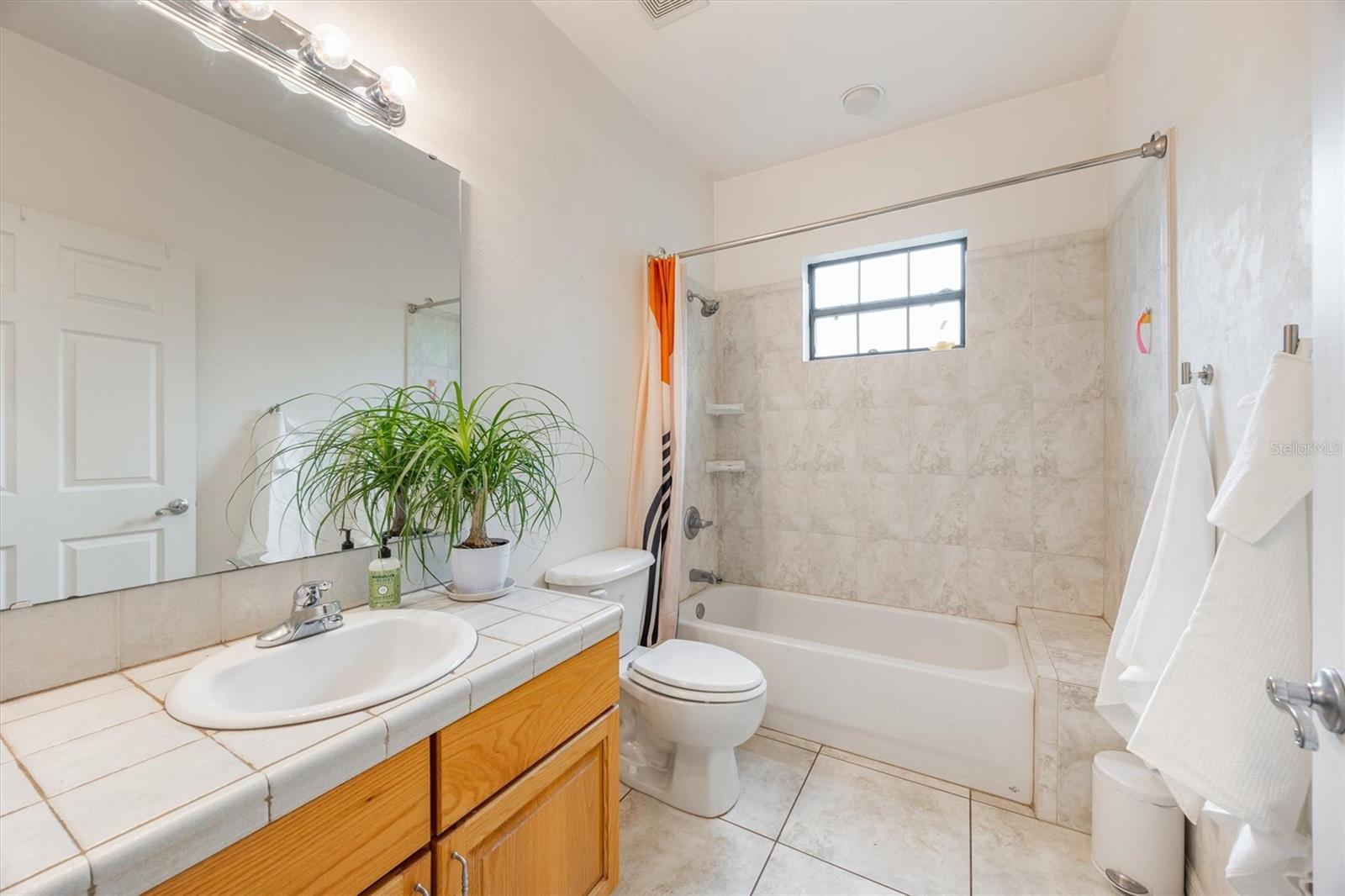 COUNTRY GARDEN ESTATES - Residential
