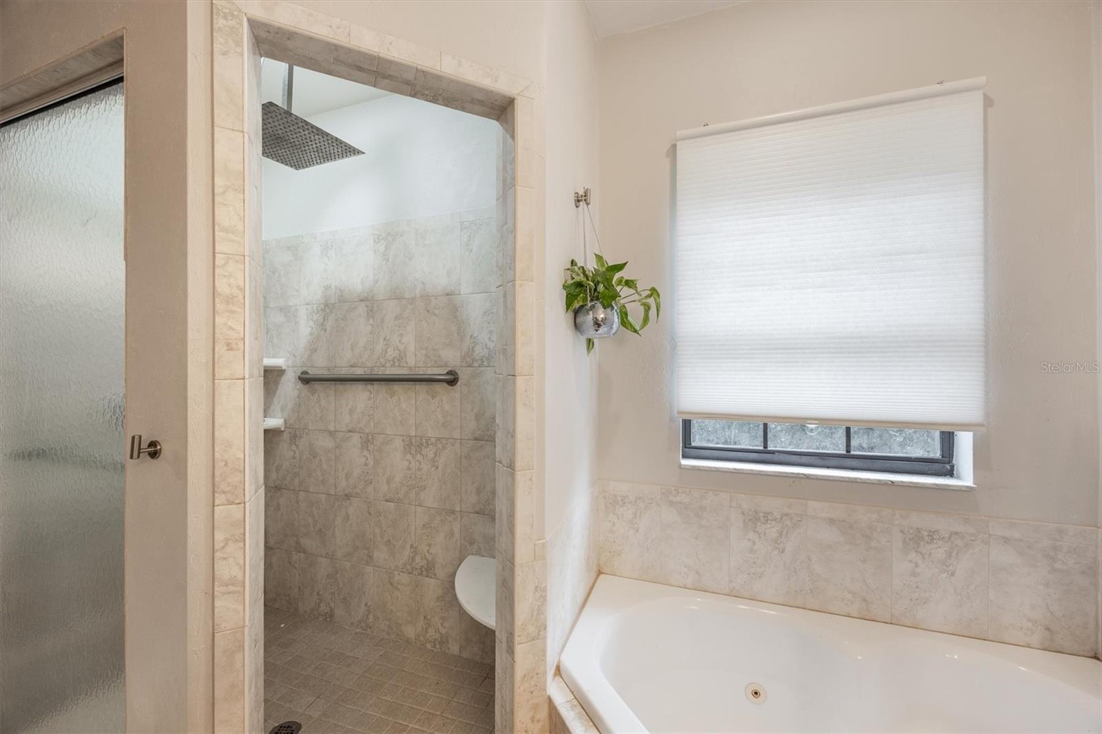 COUNTRY GARDEN ESTATES - Residential