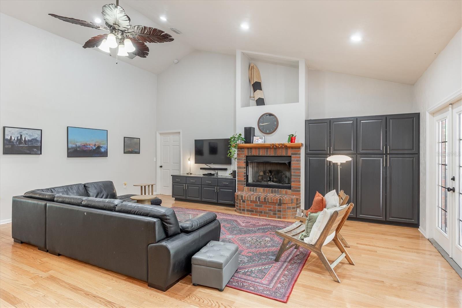 COUNTRY GARDEN ESTATES - Residential