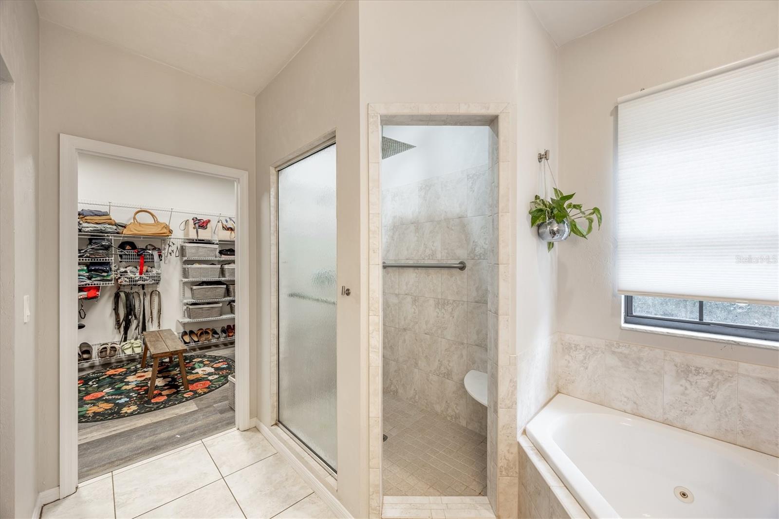 COUNTRY GARDEN ESTATES - Residential