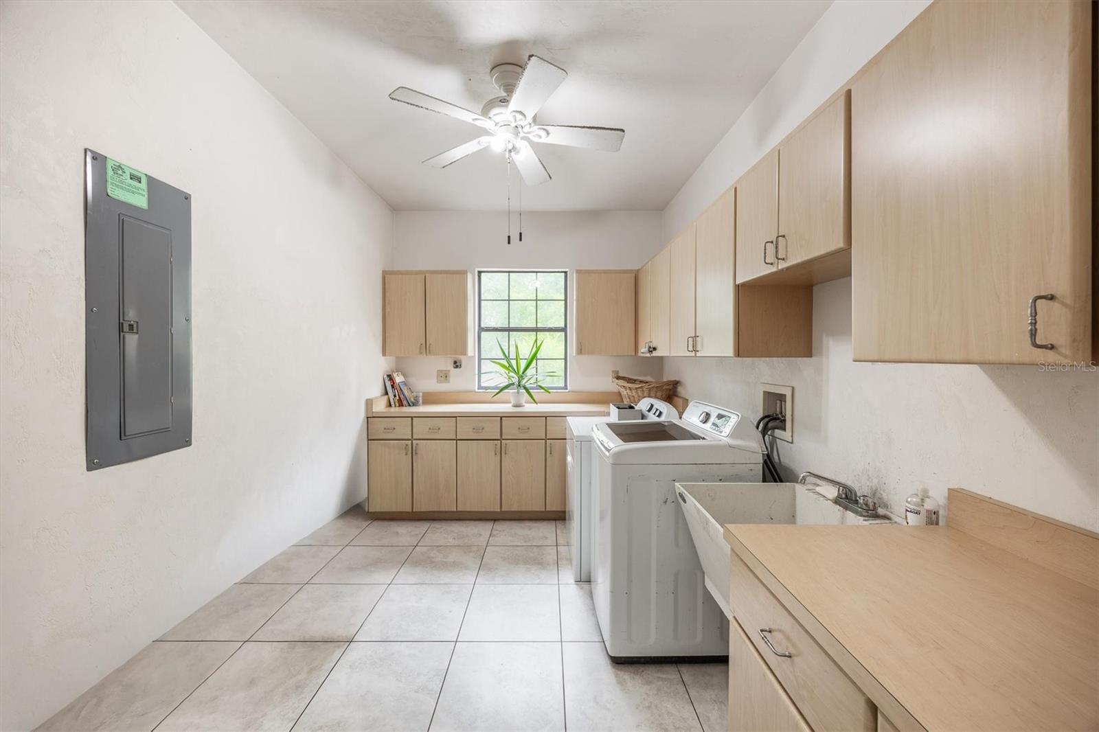 COUNTRY GARDEN ESTATES - Residential