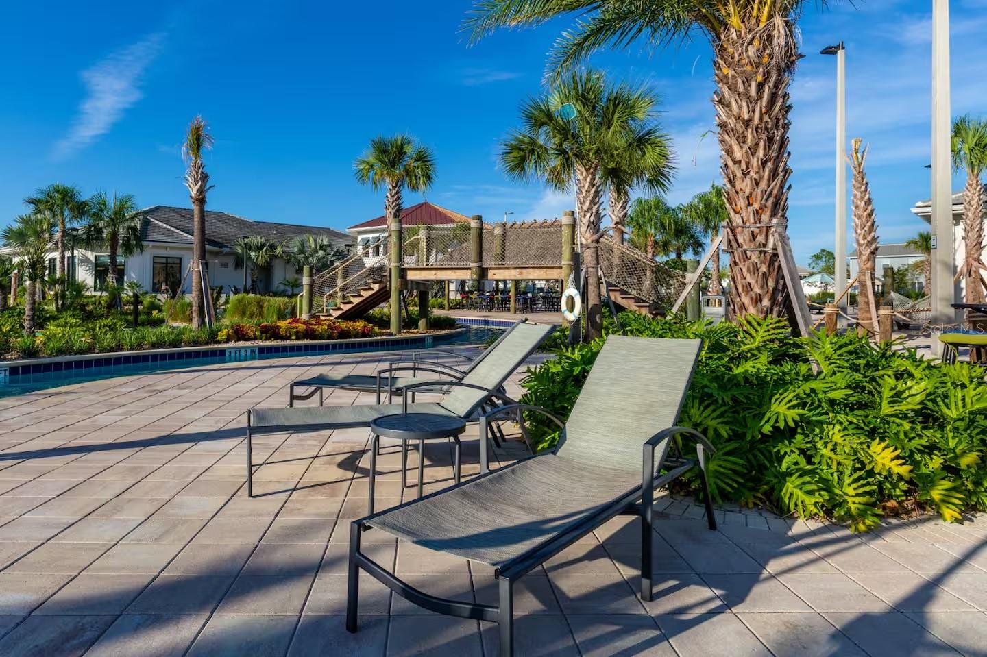 STOREY LAKE - Residential