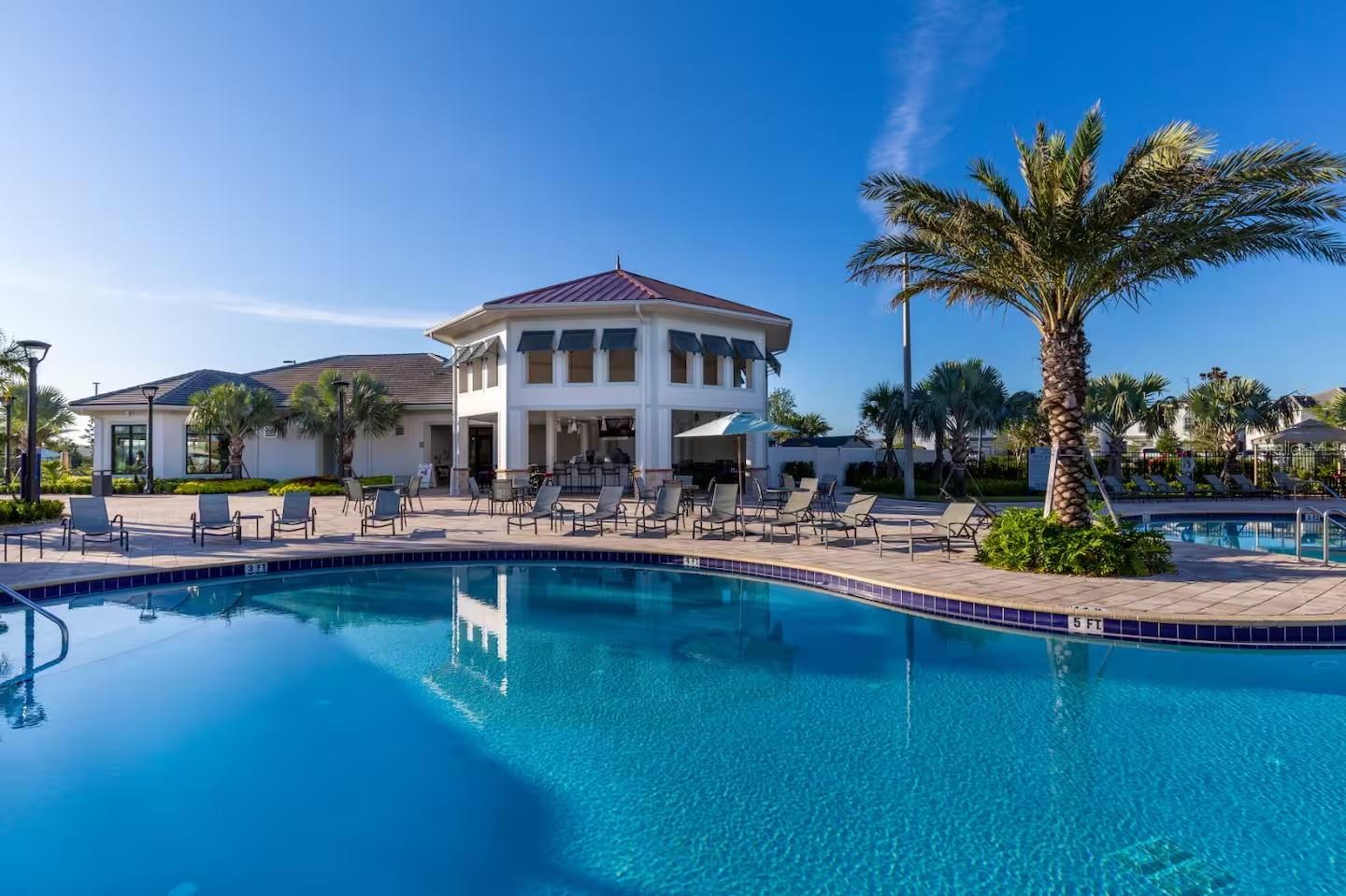 STOREY LAKE - Residential