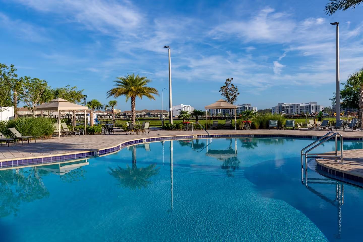 STOREY LAKE - Residential