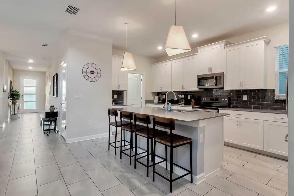 STOREY LAKE - Residential