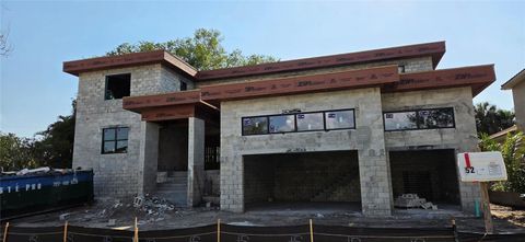 Photo of 52 Albemarle Avenue, Tampa, FL 33606 (MLS # TB8490933)