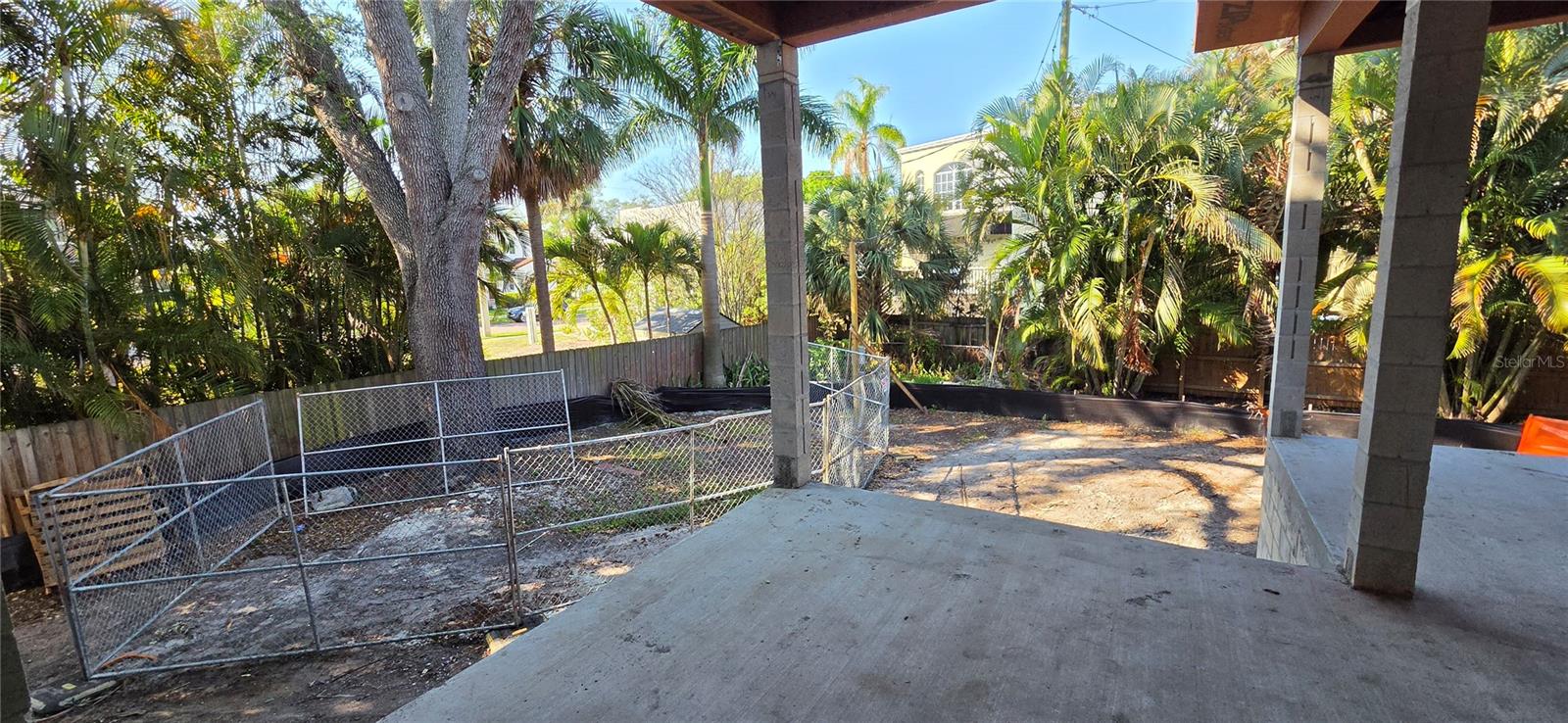 DAVIS ISLANDS PB10 PG52 TO 57 - Residential