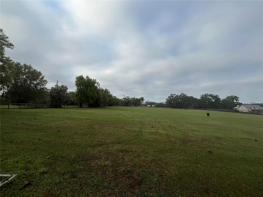 Photo of Tbd NE 106th Street, Anthony, FL 32617 (MLS # OM721744)