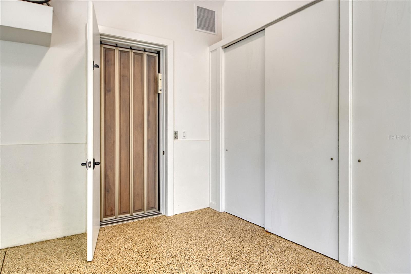 SIESTA COVE SUB - Residential