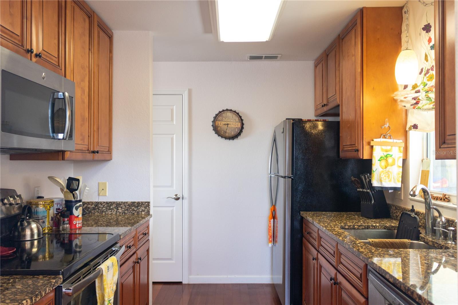 NATURES EDGE RESORT PH 01 - Residential