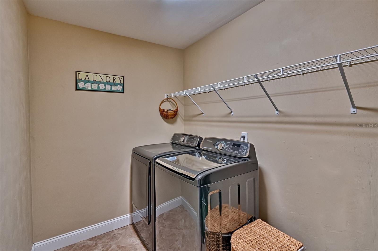 ASHTON RIDGE - Residential