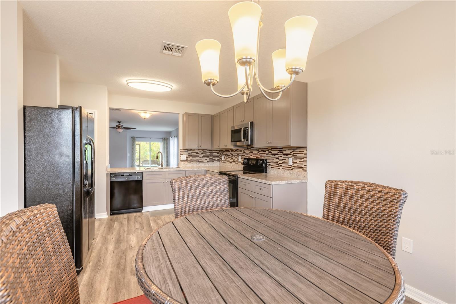 SABAL LAKES - Residential