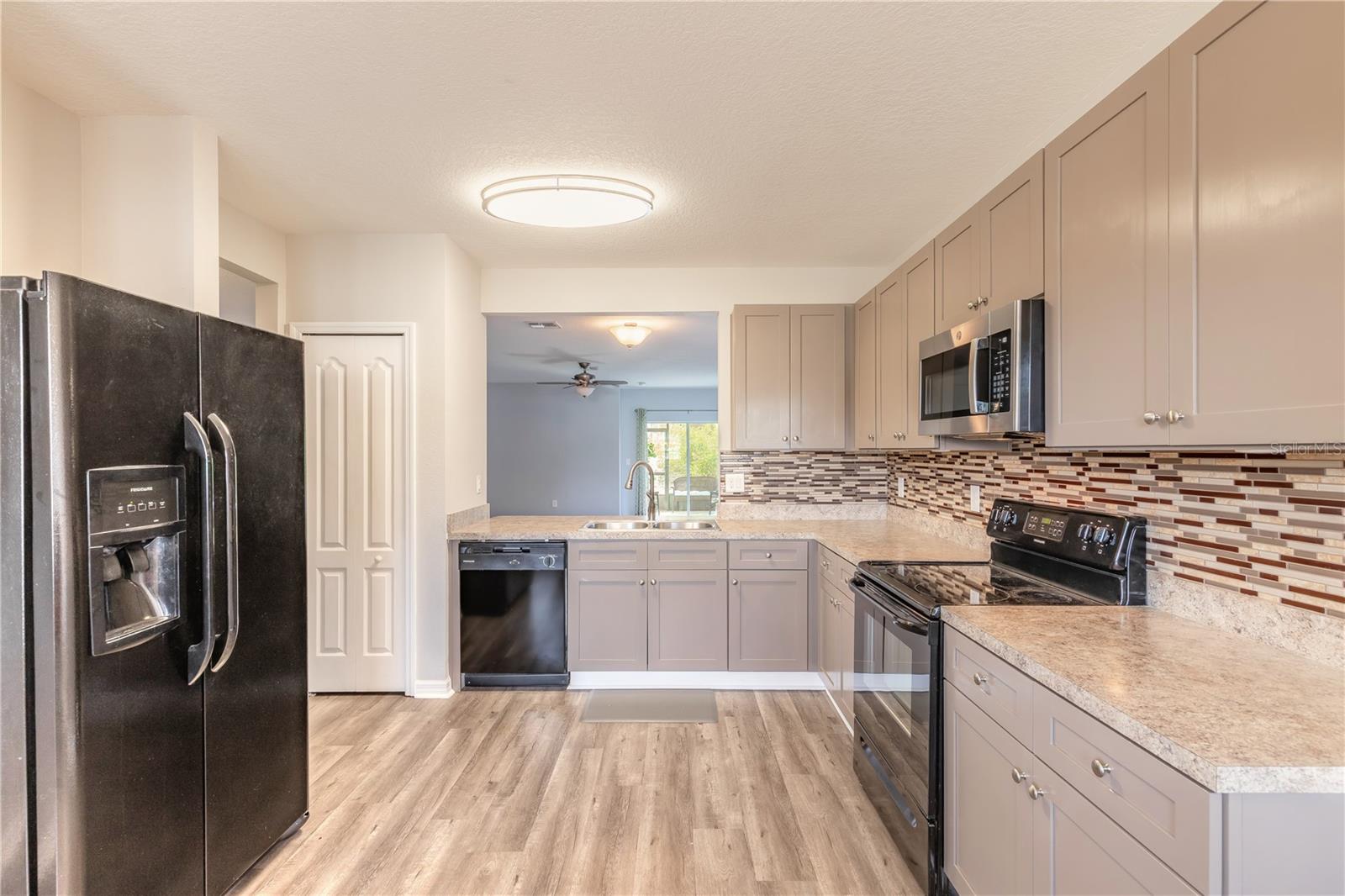 SABAL LAKES - Residential