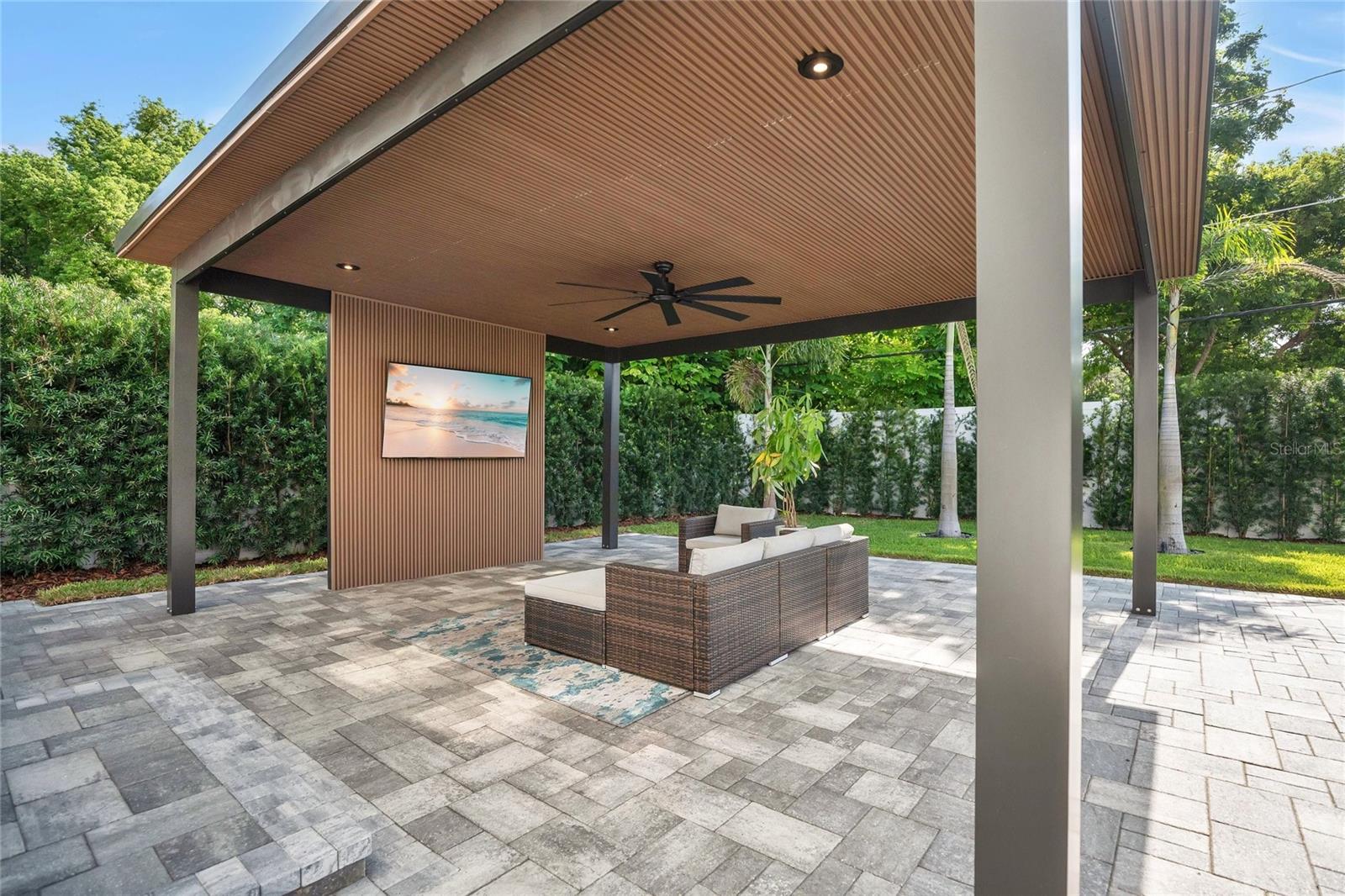 1305 BELMONT DRIVE