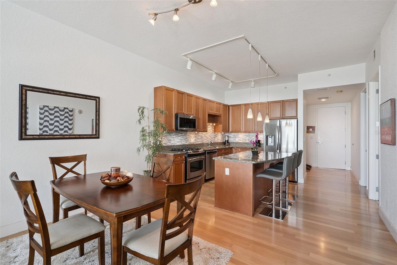 VUE/LK EOLA - Residential