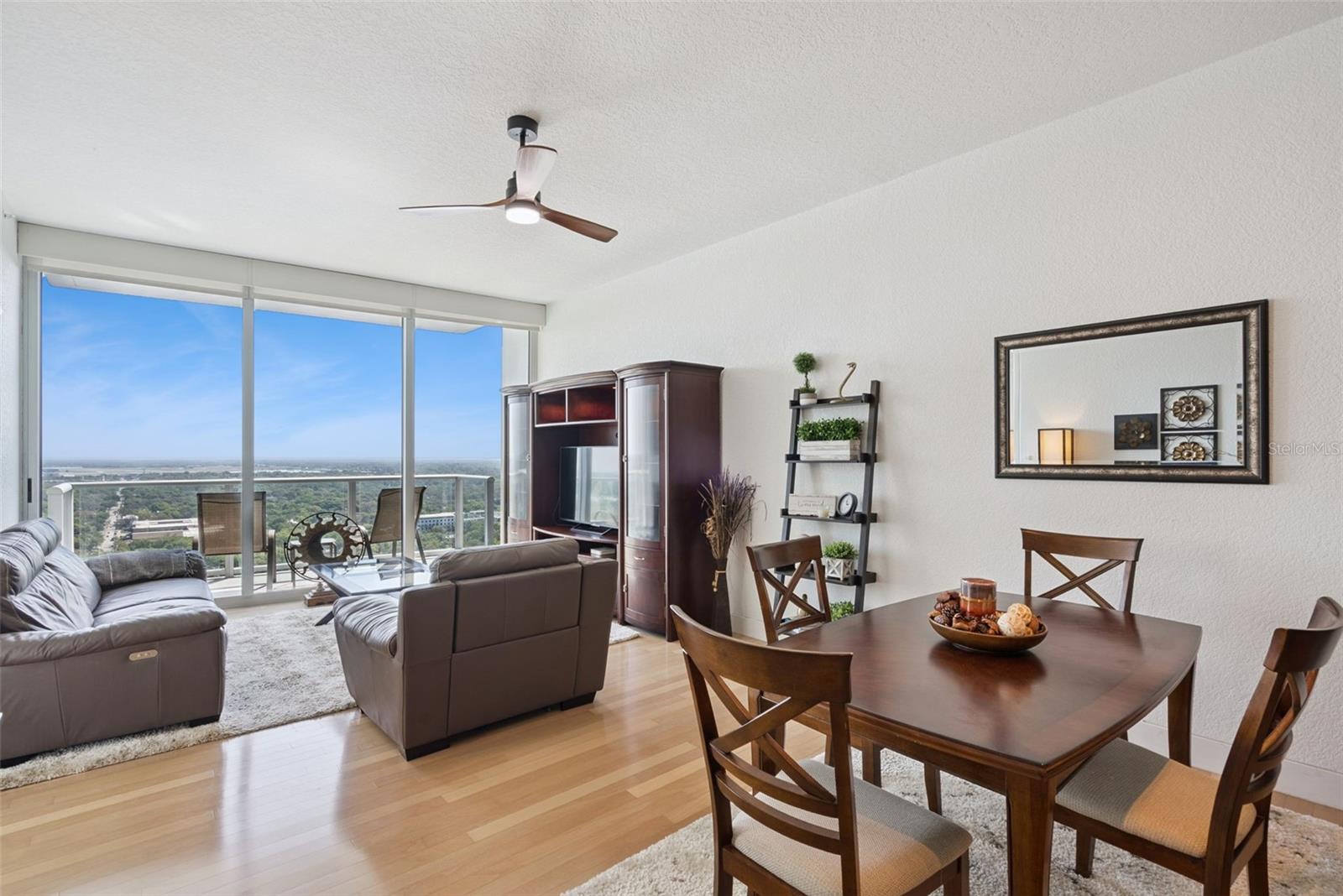 VUE/LK EOLA - Residential