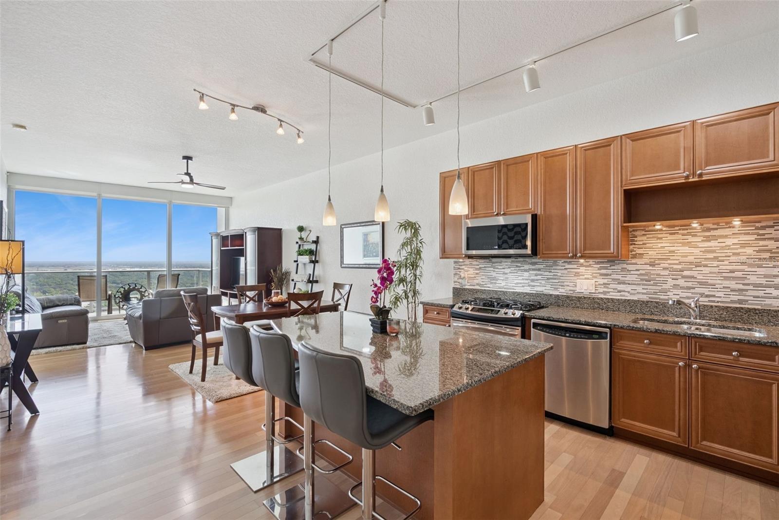 VUE/LK EOLA - Residential