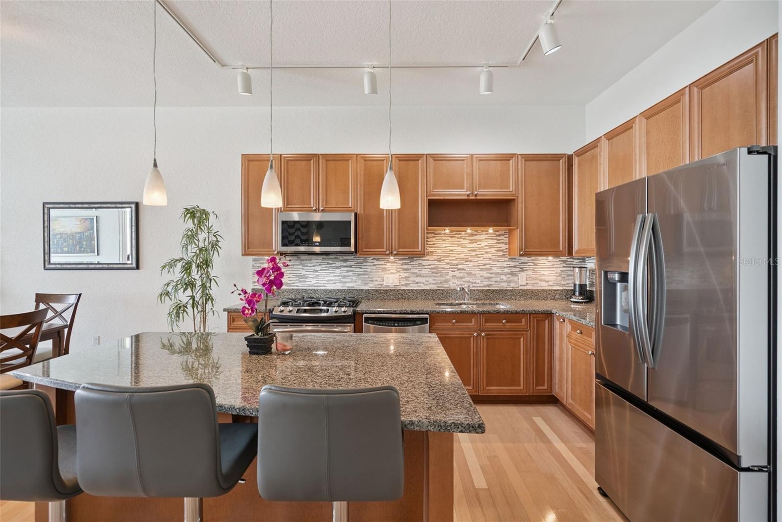 VUE/LK EOLA - Residential