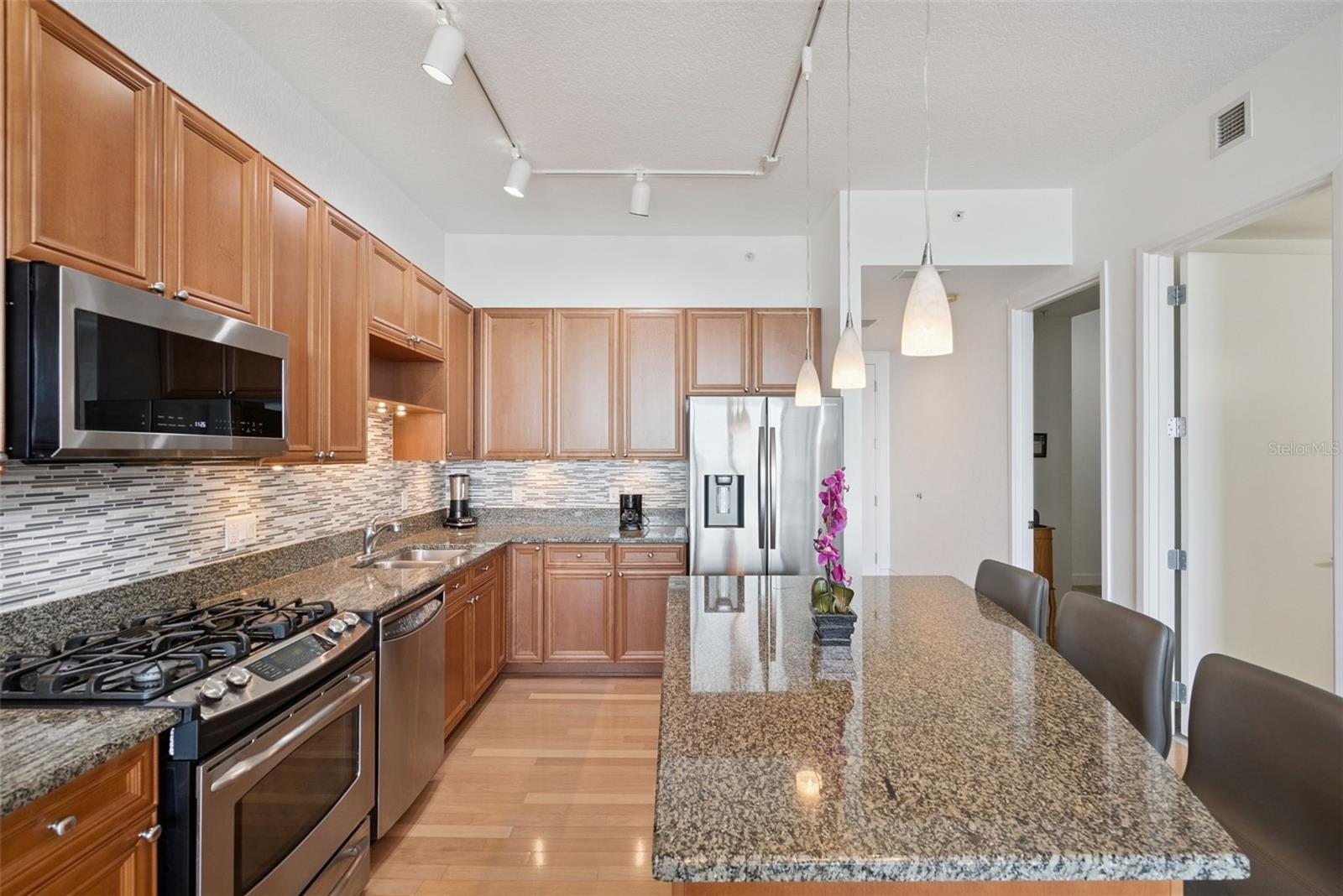 VUE/LK EOLA - Residential