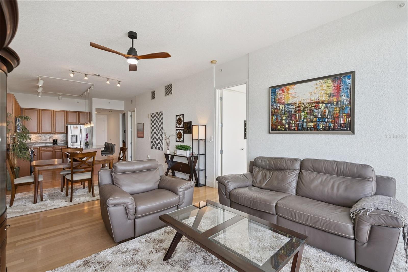 VUE/LK EOLA - Residential