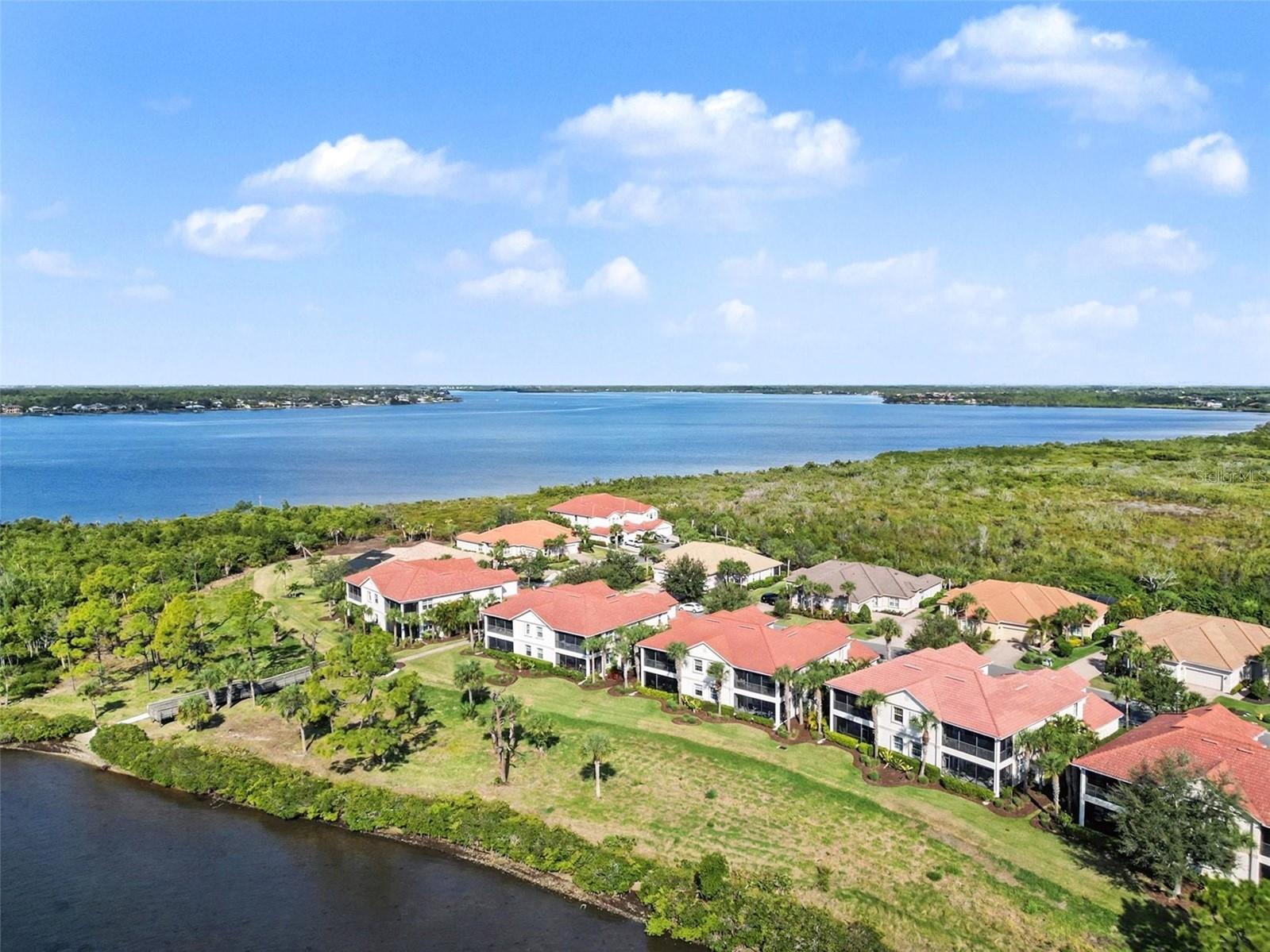 RIVERWOOD - Residential