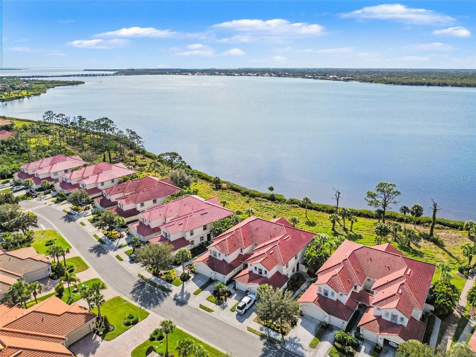 RIVERWOOD - Residential