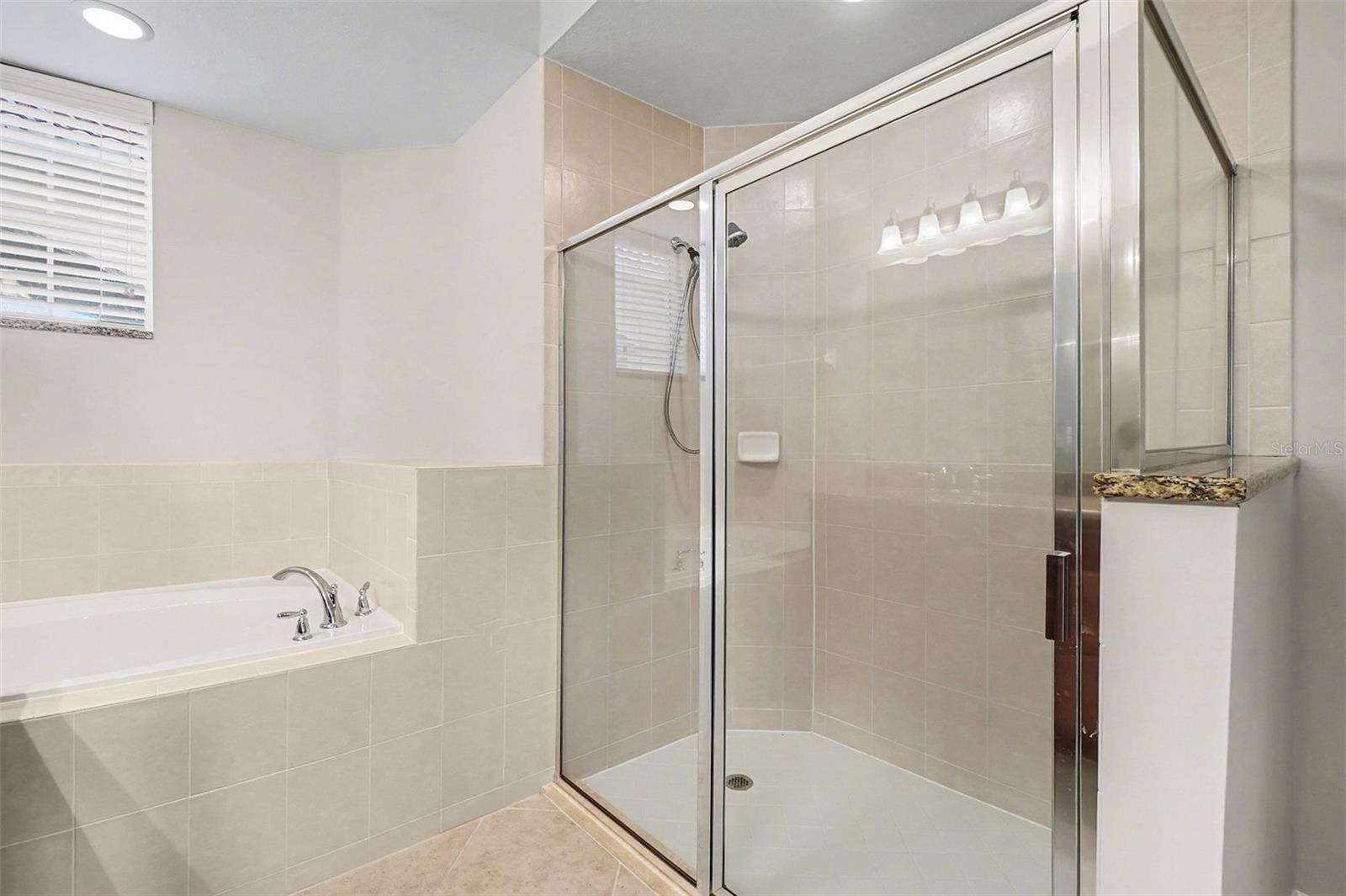 RIVERWOOD - Residential