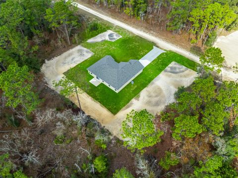 A home in DUNNELLON