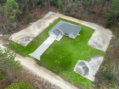 A home in DUNNELLON