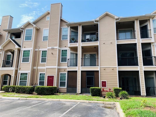 2025 ERVING CIR APT 104, OCOEE, FL 34761 - Image b2341e90e6dbf8af0a39ccdb4cb05090/4032393479