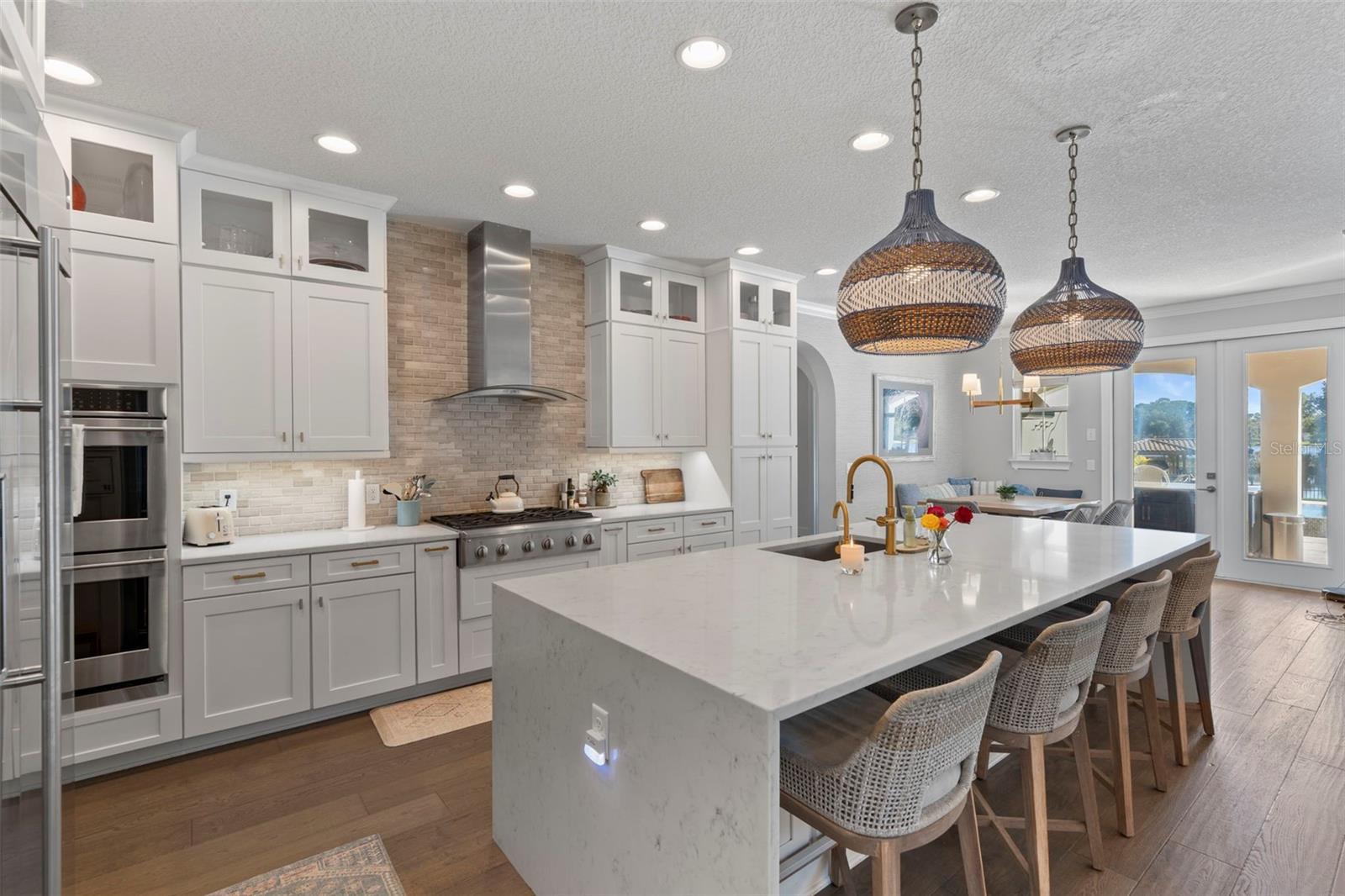 PENINSULA POINTE - Residential