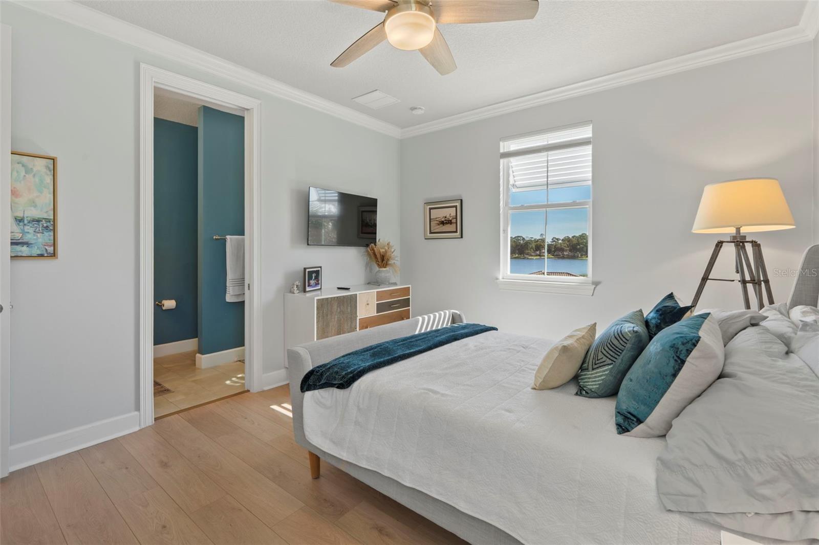 PENINSULA POINTE - Residential