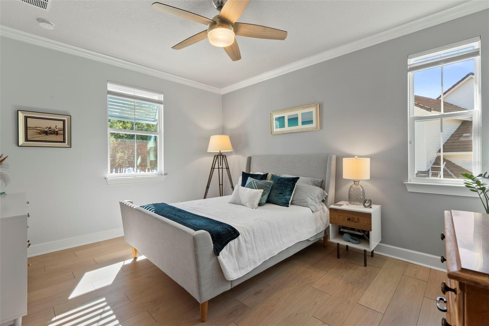 PENINSULA POINTE - Residential