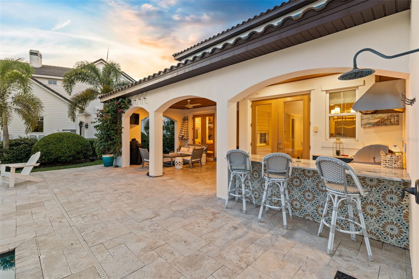 PENINSULA POINTE - Residential