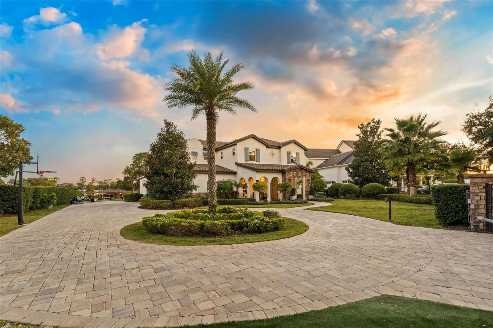 PENINSULA POINTE - Residential