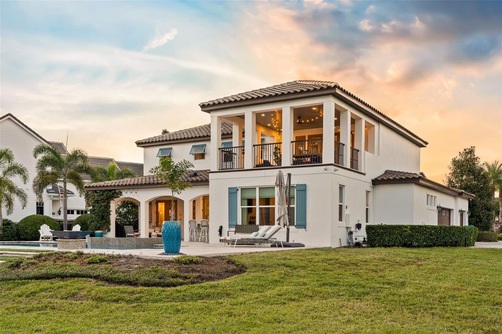 PENINSULA POINTE - Residential