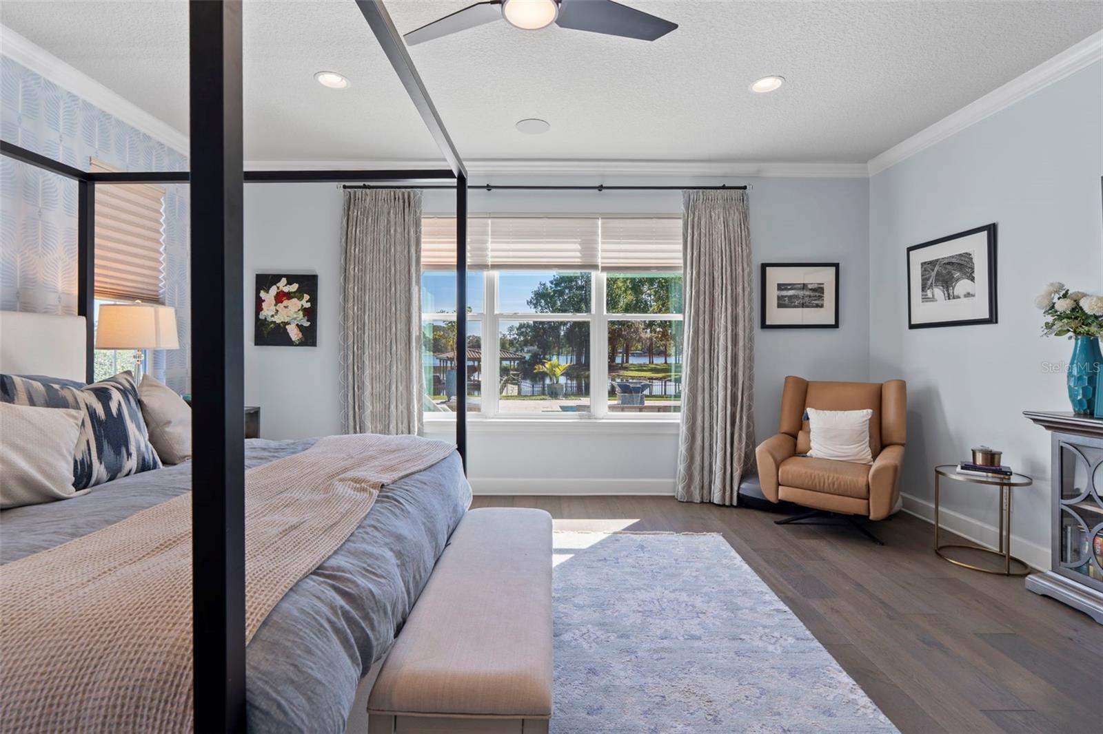 PENINSULA POINTE - Residential